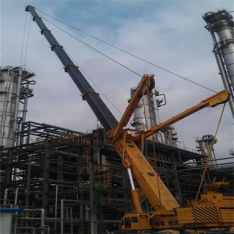 通城吊板房的吊车